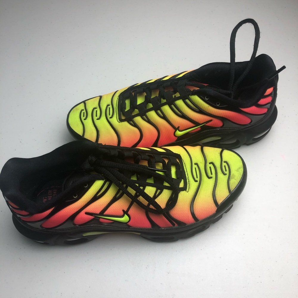 Nike Air Max Plus TN Aq9979Women’s Size 7.5